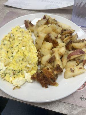 My newest favorite...The Norfolk and Western with home style potatoes. Can you see that yummy white cream cheese oozing out the eggs?