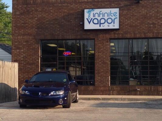 Awesome Vape Shop & great Customer service! They have everything from Starter Kits to Authentic Mods, RDA's & Premium Eliquid!