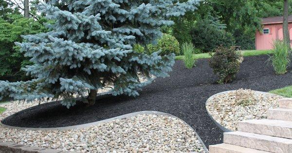 Black Dyed Mulch, River Rock, Aluminum Edging