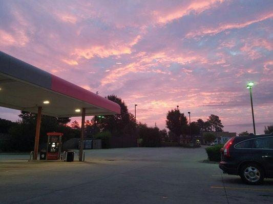 If you love me right we watch sunsets at Sheetz for life, on and on and on