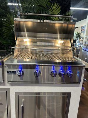 Outdoor grill