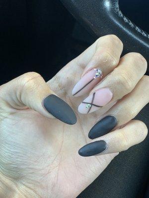 SNS nails with design