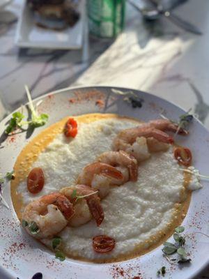 Shrimp and grits with cheese