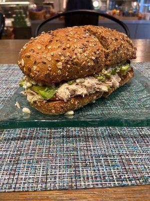 Tuna Avocado Sandwich una delicia