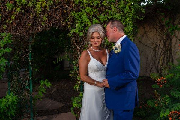 Bride & Groom in garden