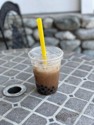 Enjoyed an almond milk tea with boba. Delicious! And the service was fabulous!