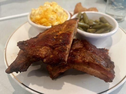 Ribs (large), Mac & Cheese, & Green Beans