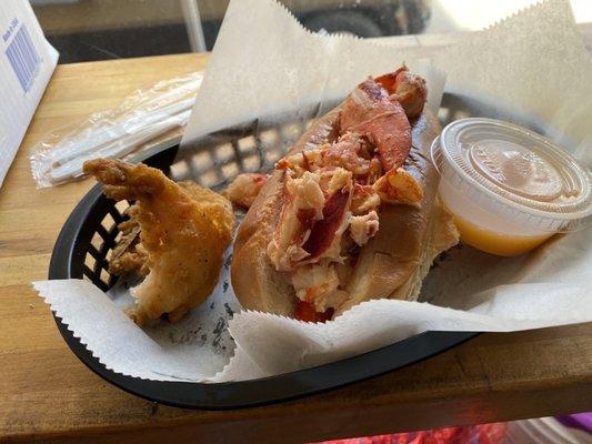 Traditional Lobsta Roll with butter & fried shrimp.