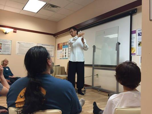 Visiting Master Steve Kim, Executive Director of Earth Citizens Movement, presented at our Brain & Body center on January 25, 2016.