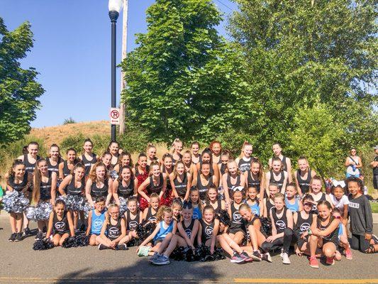 Dancers ready for the Robin Hood Parade!