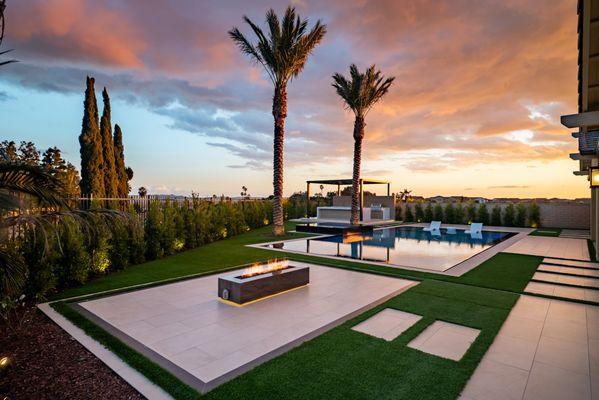 Let's take a moment to appreciate every creative masterpiece of this backyard. I would love to hear about your favorite feature.