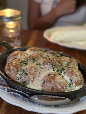 Pull Apart Garlic and Parmesan Bread