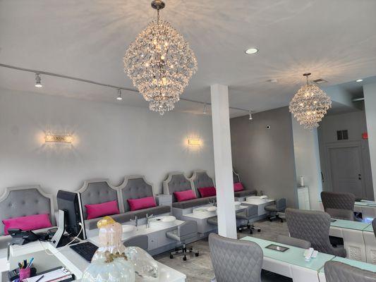 GLITTER NAIL SALON