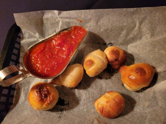 Garlic knots with marinara sauce