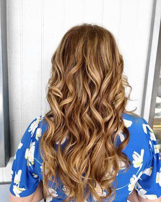 root touch up and curls