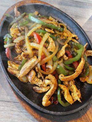 Sizzling chicken fajitas