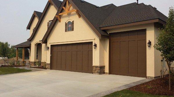 Small wood overlay on a flush style door