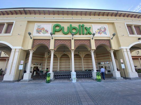 A nice looking Publix in southeast Boca Raton