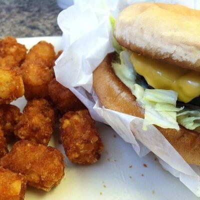 Cheeseburger & tots