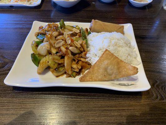 Kung Pow Chicken lunch special. Excellent.