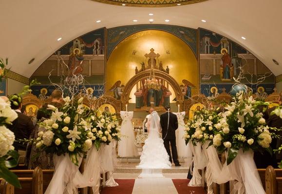 wedding ceremony flowers