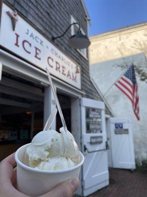 Vanilla ice cream. $7 for 1 scoop.