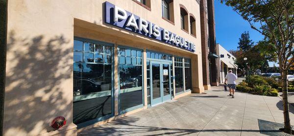 Brand new Paris Baguette in Monrovia!