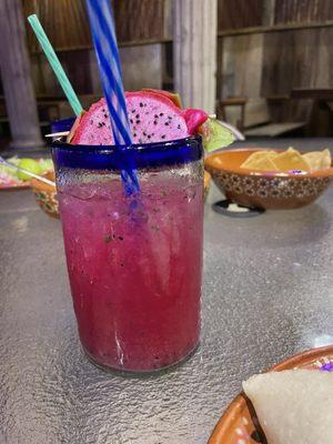 Dragonfruit mojito