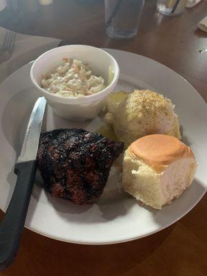 Sirloin with mashed taters and really good slaw. Sirloin was a tad over but not bad.