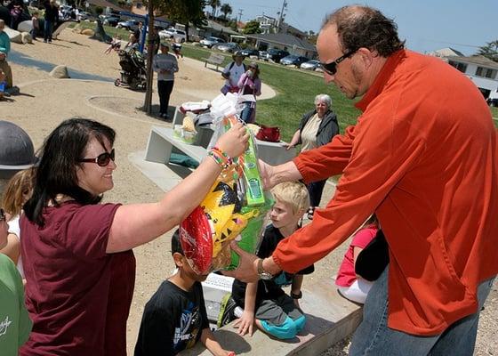 Helpin Out at the Easter Egg Hunt in Pismo Beach with the great folkes over at Parks & Rec