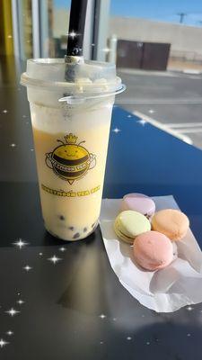 Peach mango smoothie and macarons.