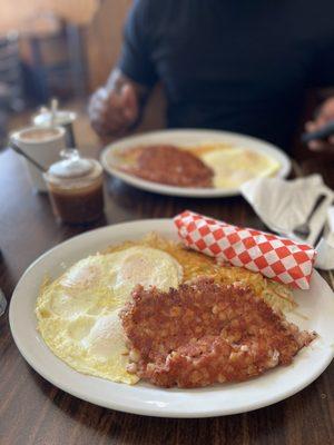 Corned Beef Hash & Eggs