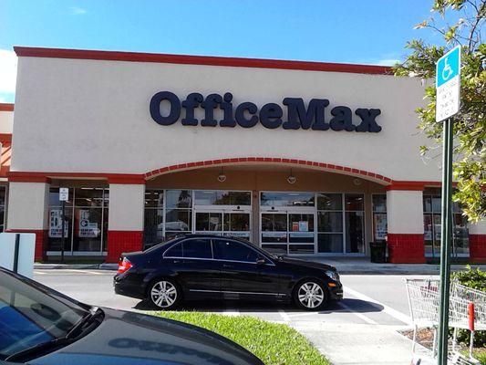 Office Max in Oakwood Plaza