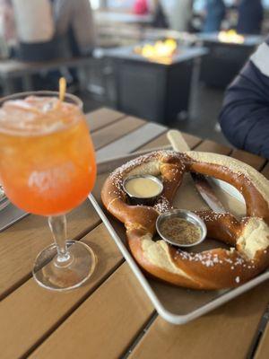 Refreshing cocktail and amazing soft pretzel !