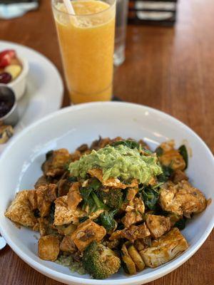 Balance Bowl With grilled chicken and Orange Juice