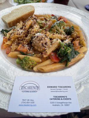 Penne with both marinara and Alfredo sauce (I couldn't decide which one to choose so had both!), meatballs and spinach.