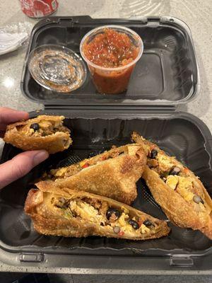 Southwest Breakfast Eggrolls with Chorizo