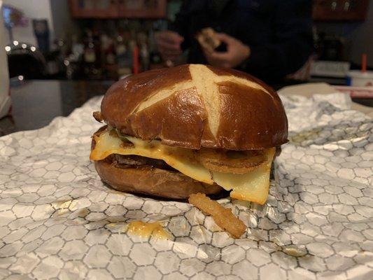 Pretzel Bacon Pub Cheeseburger