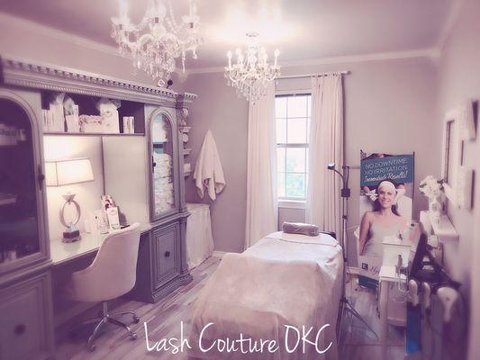 Lash Couture OKC treatment room.