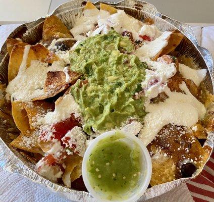 Guacamole Nachos