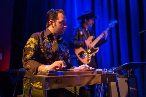 Playin honky tonk electric bass with the Swinging Doors at the Chapel in SF, CA. That's my pal Ian Taylor Sutton on Steel Guitar