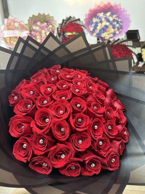 50 red roses with diamonds