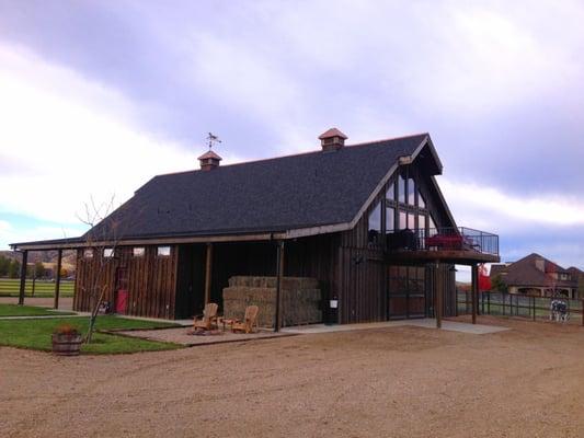 Beautiful custom horse barn with living quarters.