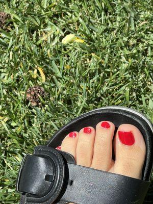 Love my candy apple toes