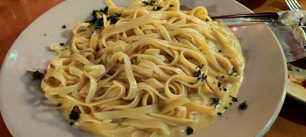 Fettuccine Alfredo