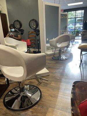 Salon chairs available for creative natural stylists.