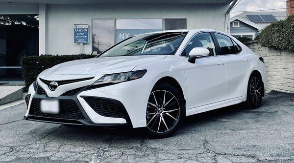 New Toyota Camry SE