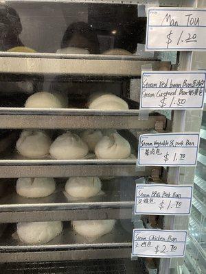 Steamed bao/bun