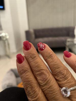 Christmas manicure