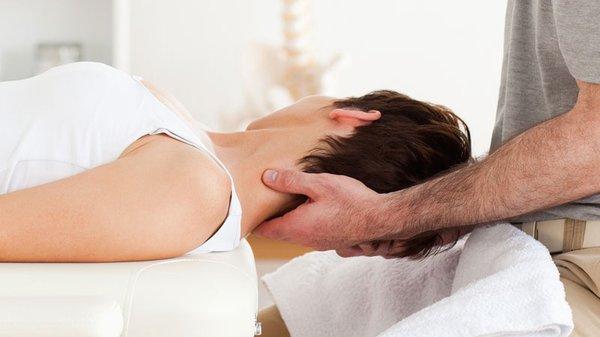 We Provide Effective Non-Invasive Neck Pain Chiropractic Treatment in Fort Myers | Top-Rated Chiropractors in Fort Myers, FL